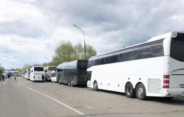 Белорусы жалуются на сбои в схеме, которая ускоряет прохождение границы с Польшей на автобусе