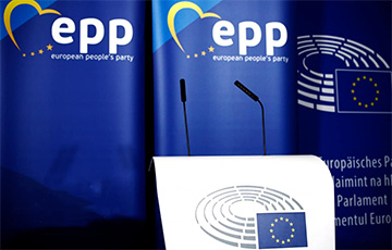Европейская народная партия предлагает социалистам половину срока председателя Евросовета