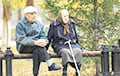 В Речице 70-летние пенсионеры провели бой на тростях