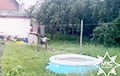 В Ельске годовалый ребенок упал в надувной бассейн