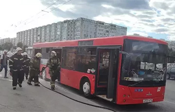 Аўтобус МАЗ зноў задыміўся