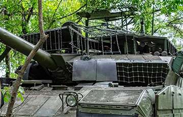 ВСУ эпично затрофеили и угнали два российских танка Т-90М и Т-80