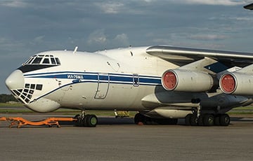 Госавиакомпания пытается продать самолет без двигателей