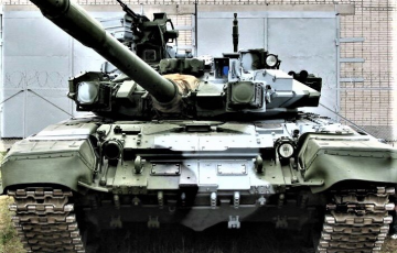 Россияне бросают в бой последние танки