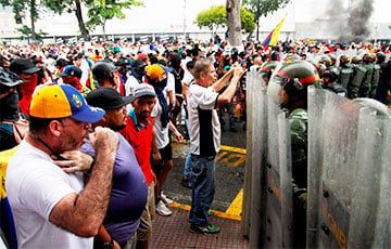 У Венесуэле пачалося народнае паўстанне