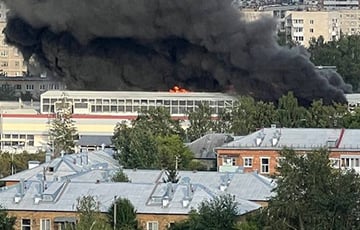 Large-Scale Fire At Plant Producing Electronics For Rockets In Russia