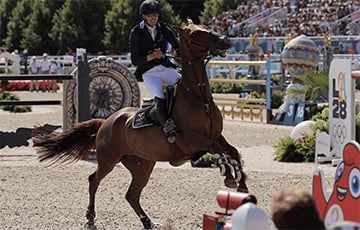 Лошадь сбросила рекордсмена мира по конкуру в финальном турнире Олимпиады