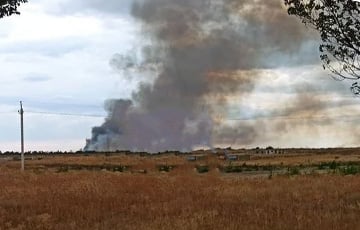 В Крыму произошел пожар в районе аэродрома Октябрьское