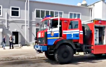 Branch Of 'Minsk Wheel Tractor Plant' On Fire In Lida