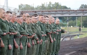 Белорусских военных и технику отправляют в Россию