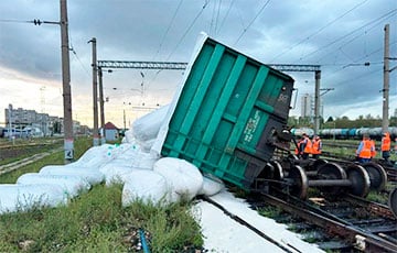 Freight Trains Derailed In Two Regions Of Russia