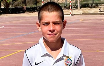 12-Year-Old Belarusian Who Plays For Real Madrid Is Already Signing Autographs In Spanish Capital