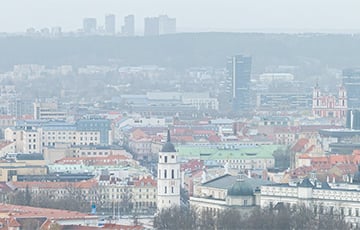 В ряде белорусских и литовских городов стоит дым