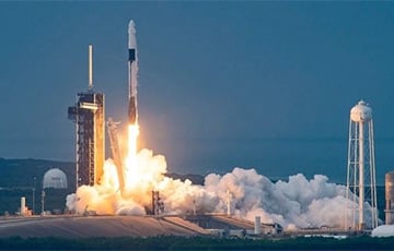 SpaceX запусціла на арбіту карабель з экіпажам з чатырох турыстаў