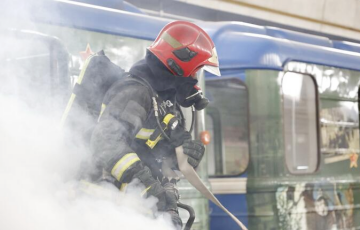 ‘Uskhod’ Metro Station In Minsk Covered With Smoke