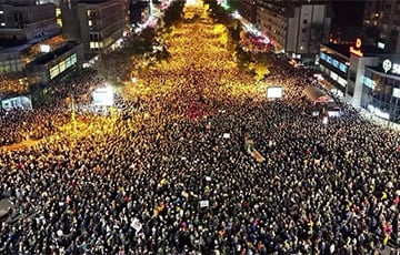 Thousands Of People Come Out To Protest In Serbia