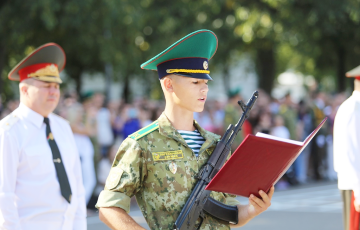 Не рекорд, но близко: сколько должен заплатить за учебу курсант Института пограничной службы