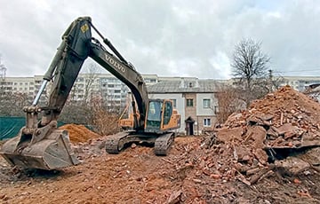 Недалеко от Национальной библиотеки сносят жилые дома