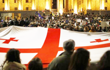 Protesters Burn Russian Flag At Rally In Tbilisi