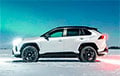 Доўгачаканую Toyota RAV4 паказалі з новым дызайнам