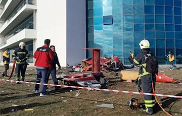 У Турцыі верталёт хуткай дапамогі рэзнуўся ў будынак шпіталя