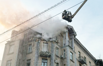 Атака дронаў на Кіеў: з'явіліся фота наступстваў