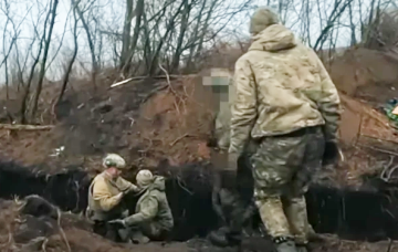 Украинские бойцы эффектно взяли в плен шестерых военных РФ