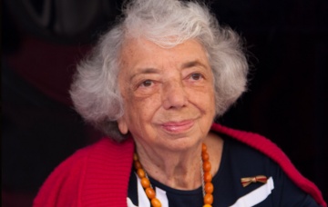 Президент Германии вручил премию мира 103-летней Марго Фридлендер