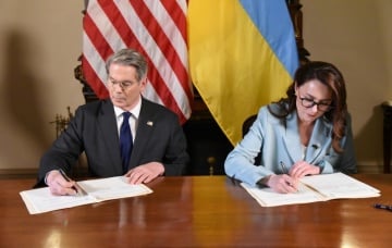 Историческая сделка: в США объяснили, что значит подписанный с Украиной договор о недрах