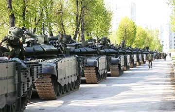 У Менск звезлі вайсковую тэхніку