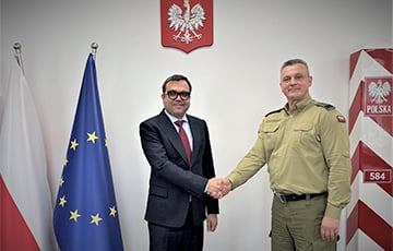 Глава погранслужбы Польши обсудил с послом Пакистана ситуацию на границе с Беларусью