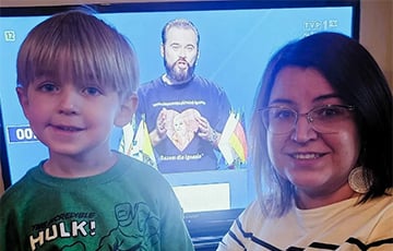 Кандидат в президенты Польши пришел на дебаты в кофте со ссылкой на сбор для ребенка