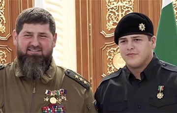 Во время награждения сына Кадырова с российского герба убрали все кресты
