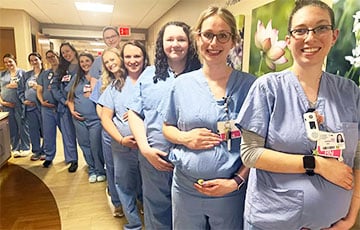 At A US Clinic, 14 Nurses Became Pregnant Almost Simultaneously