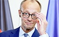 Politico: Мерц придумал оригинальный способ заманить Трампа в Германию