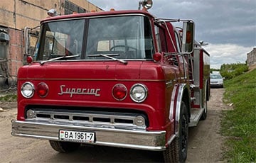 В Беларуси на торги выставили раритетный американский пожарный грузовик