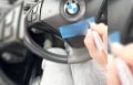 Посыл не для всех: белоруска посоветовала всем водителям прилепить на руль необычный стикер
