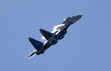 The First Video Of The Su-35 Fighter Jet Shot Down Over Russia Has Emerged