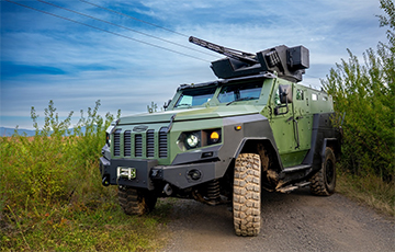 На вооружение ВСУ поставили бронеавтомобили класса MRAP