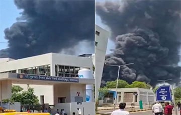 Появилось видео падения самолета в Индии