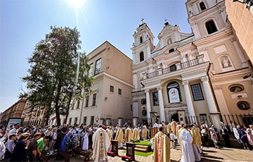 У Менску прайшла каталіцкая працэсія, прысвечаная святу Цела і Крыві Хрыстовых
