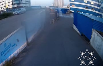 В Минске горел склад с хлоридом натрия