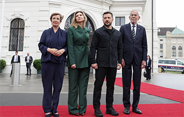 Зяленскі прыбыў у Аўстрыю