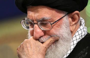 Media: Israel Hit Iran's Regime Chief's Bunker
