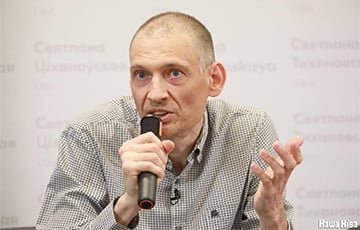 Сергей Тихановский и освобожденные политзаключенные дали первую пресс-конференцию после выхода на свободу