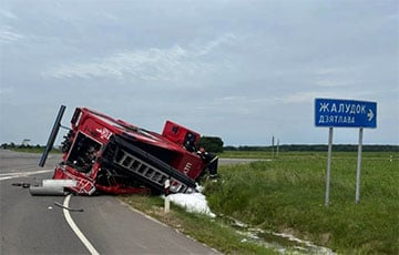 Под Мостами столкнулись два автомобиля МЧС