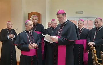 В Беларусь прибыл новый нунций Ватикана