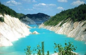 У крэйдавых азёрах пад Менскам заўважылі гіганцкіх рыб.