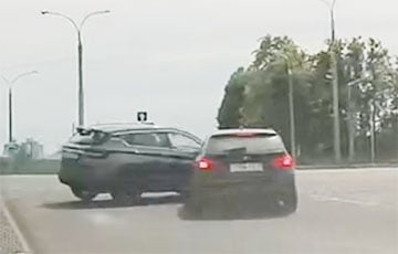 Belgee и BMW не поделили перекресток в столичной Каменной Горке