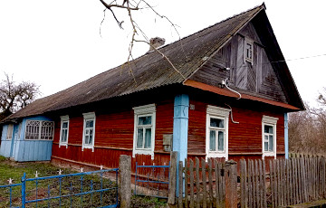 Якія вясковыя хаты прадаюць у Беларусі з аўкцыёну